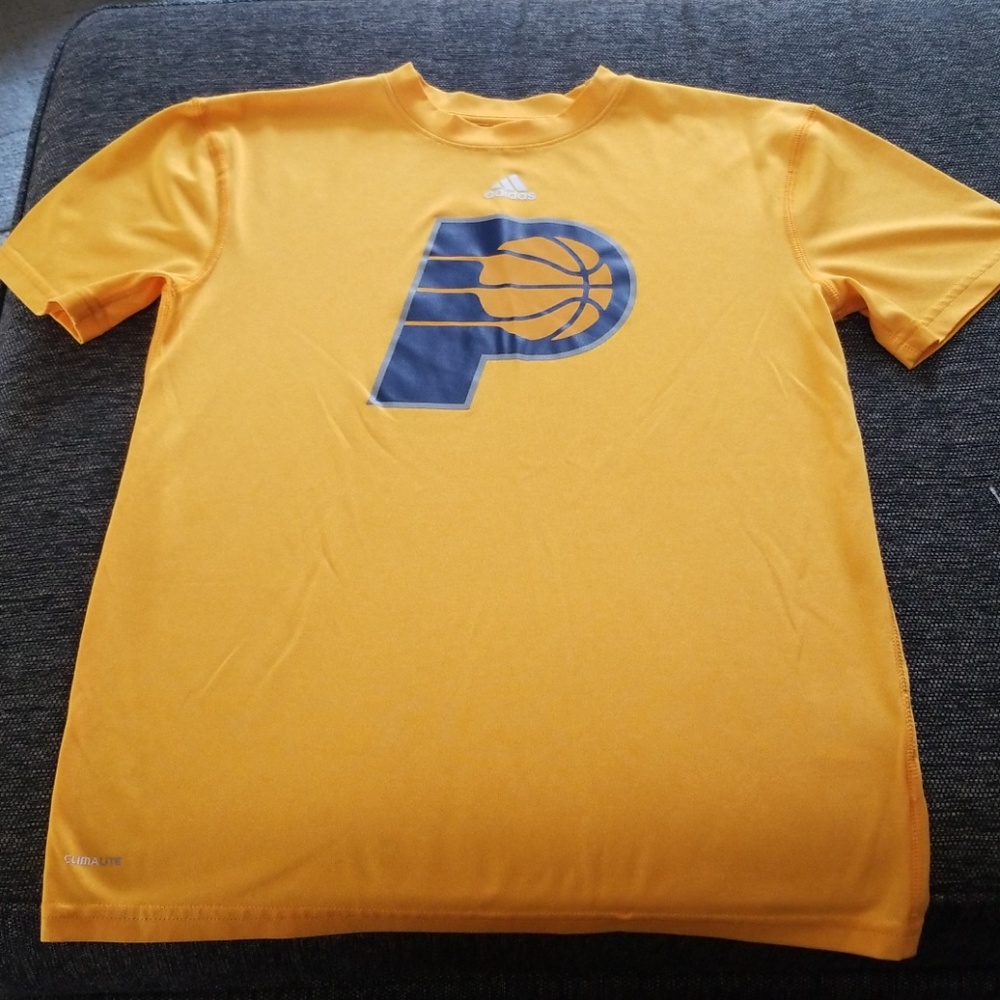 Adidas tshirt